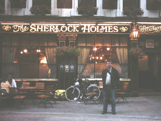 Sherlock Holmes's Pub et Dave